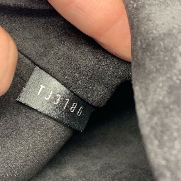 Louis Vuitton Black Pochette Jules Nomad Clutch Case Calf Noir NEW - Picture 11 of 12